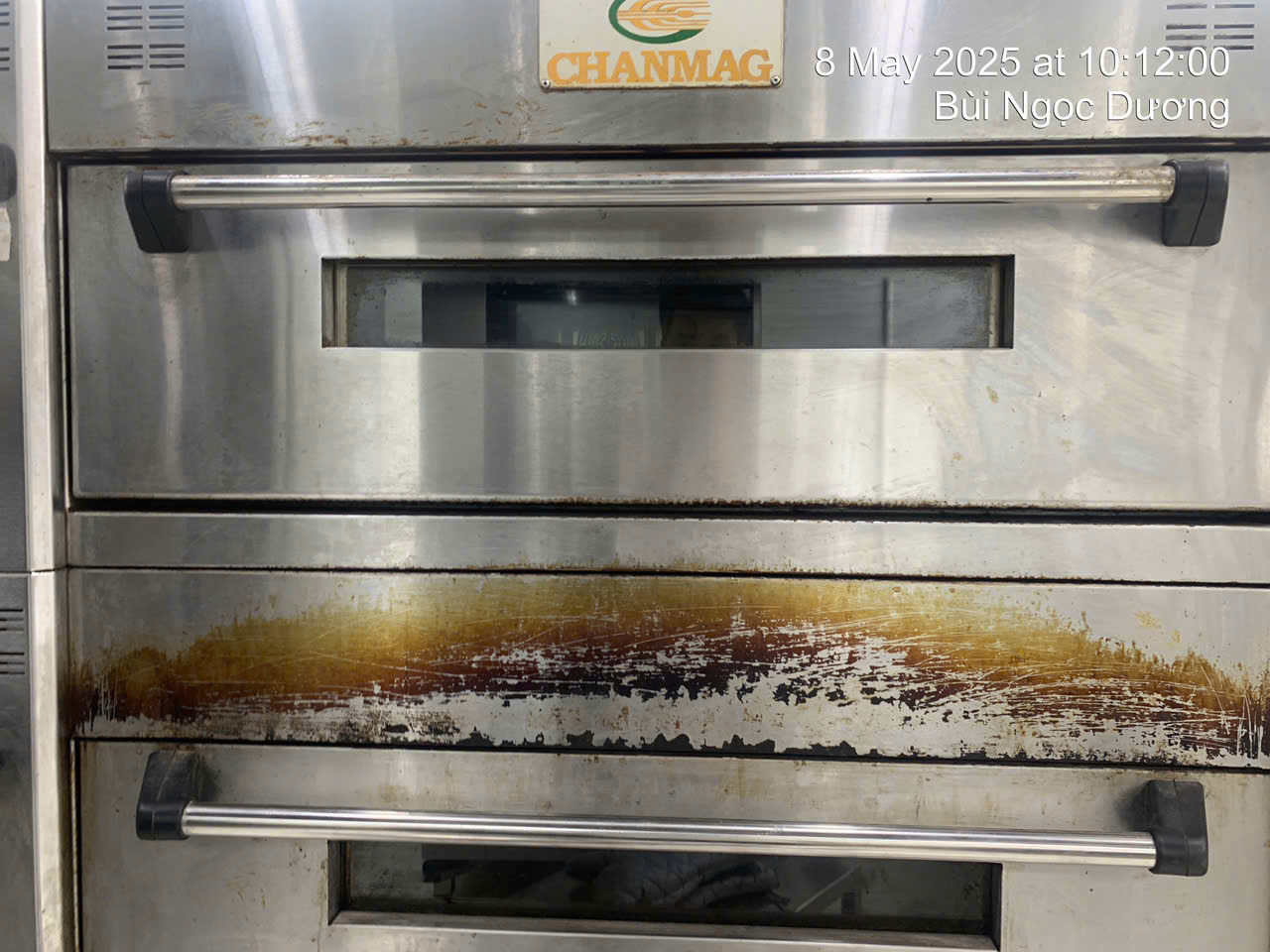 vệ sinh bếp công nghiệp